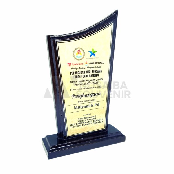 Produk Plakat Kayu